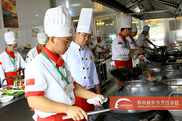 郑州新东方老师上课情境