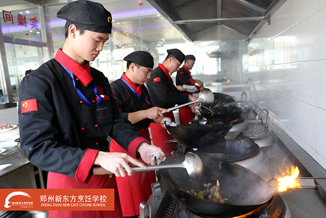 郑州新东方小厨师实操场景