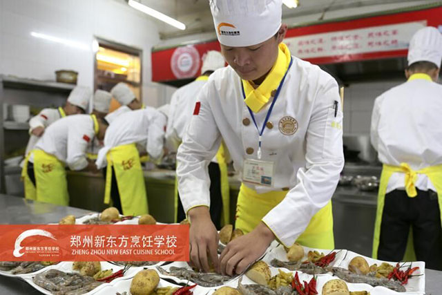 郑州新东方学厨师一个月多少钱?
