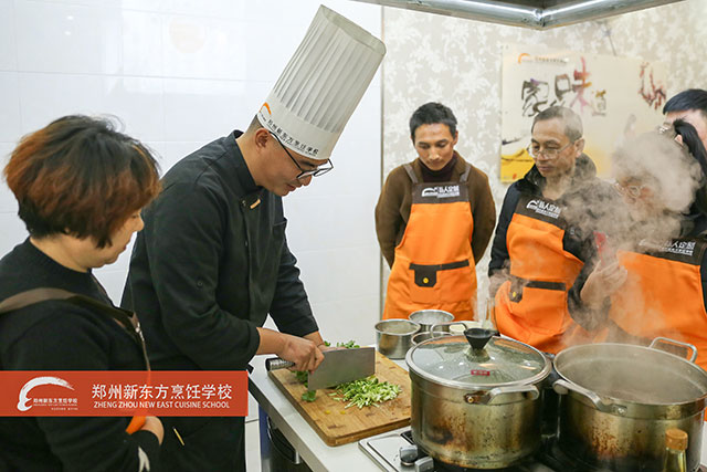 学厨师创业难不难