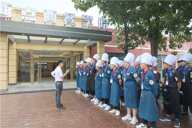 郑州新东方学厨师5.jpg