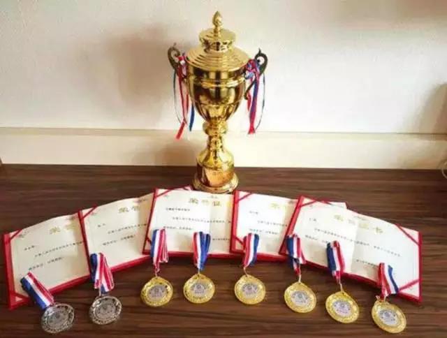 �¶�����⿣�������������&ldquo;�������ְҵ����Ʒ��&rdquo;