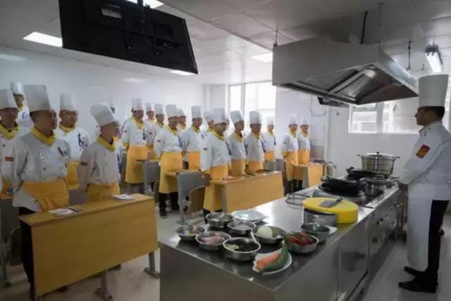 �¶�����⿣�������������&ldquo;�������ְҵ����Ʒ��&rdquo;