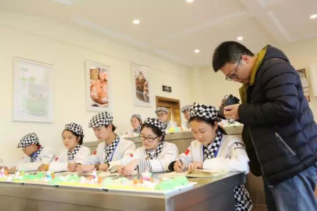 ѧ�������¼���ñʼ�