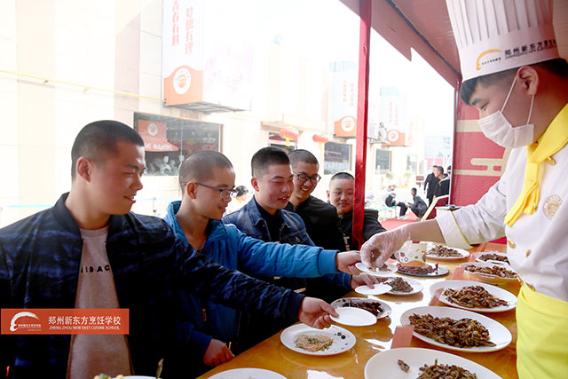 ֣���¶������ѧУ��ʳƷ�����ֳ�