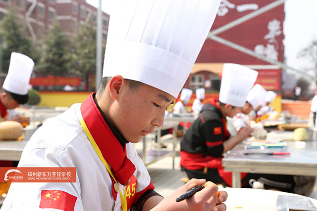 郑州新东方雕刻比赛现场