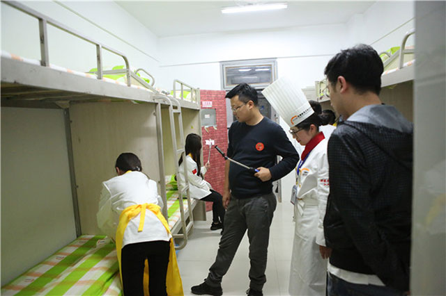 �������ƴ