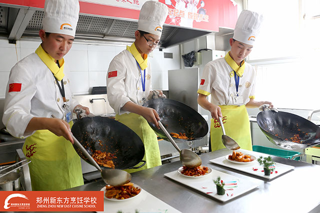 郑州新东方金领大厨专业阶段考核火热进行中