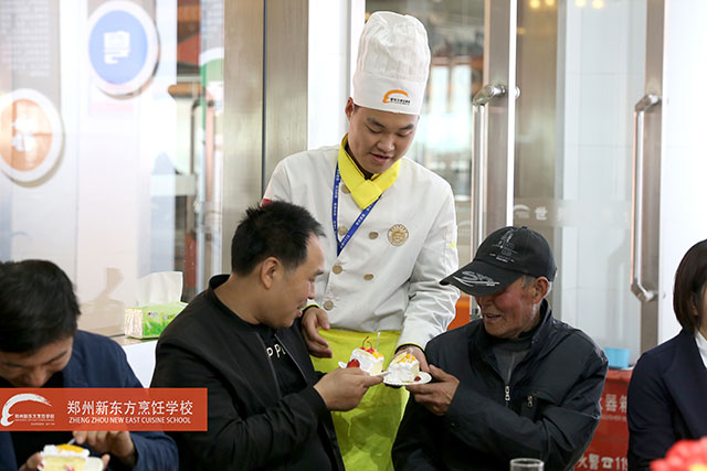 ����Ϊ��ĸ׼������