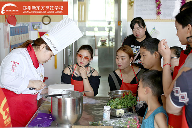 郑州新东方母亲节体验课