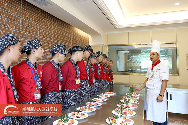 ֣���¶������ͽ׶ο�����ʦ����