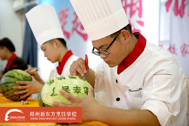 ֣���¶�����ѧ�����ֳ�