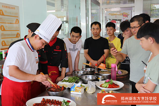 ֣���¶����в���ʳ�����