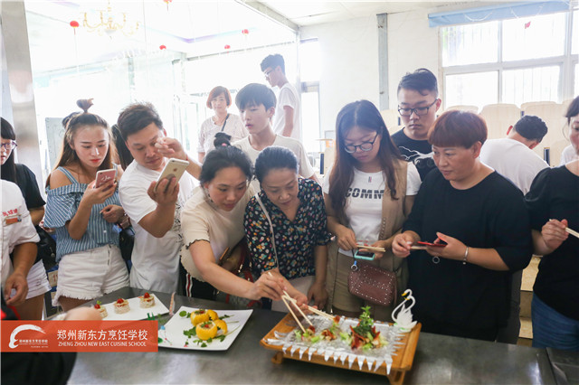 ֣���¶����в������