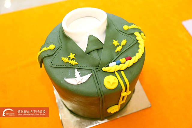 ֣���¶�����������Ʒչ