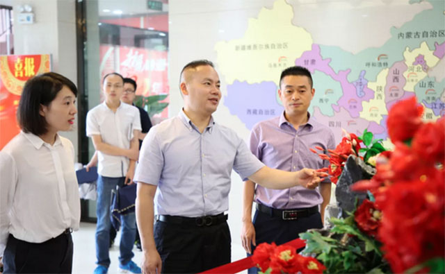 许总视察安徽新东方烹饪专修学院