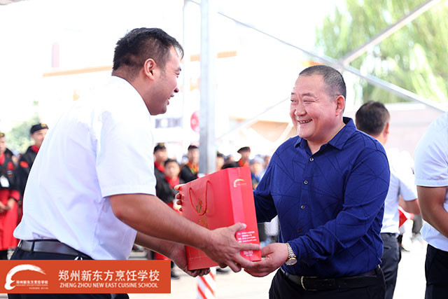 ֣���¶������ѧУ�����