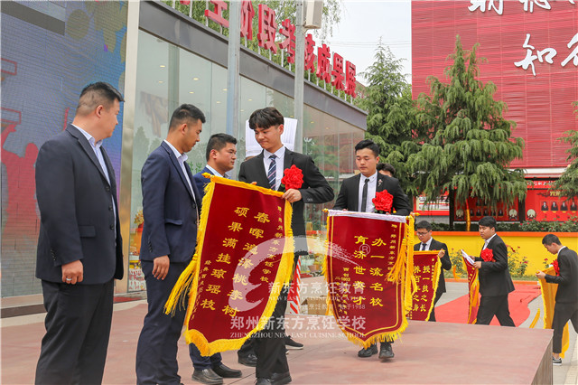 ֣���¶�����ҵ���ͻ� (2).jpg