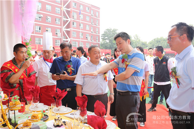 烹饪大赛参观现场 (1).JPG