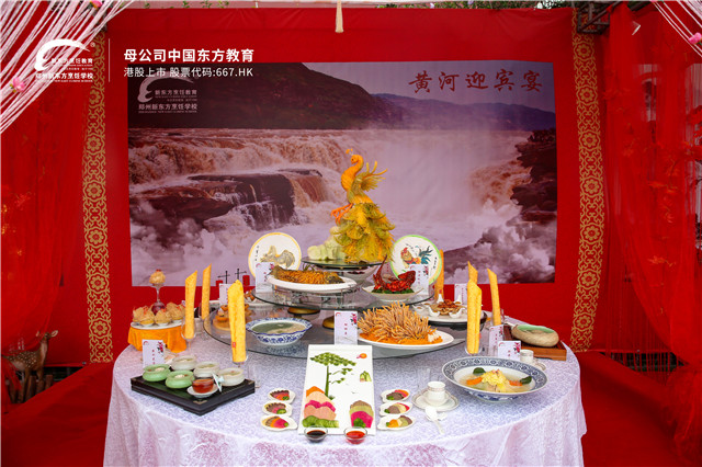 ������ɫ��&ldquo;�ƺ�ӭ����&rdquo;