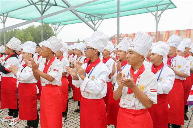 郑州新东方中秋节活动 (8).JPG