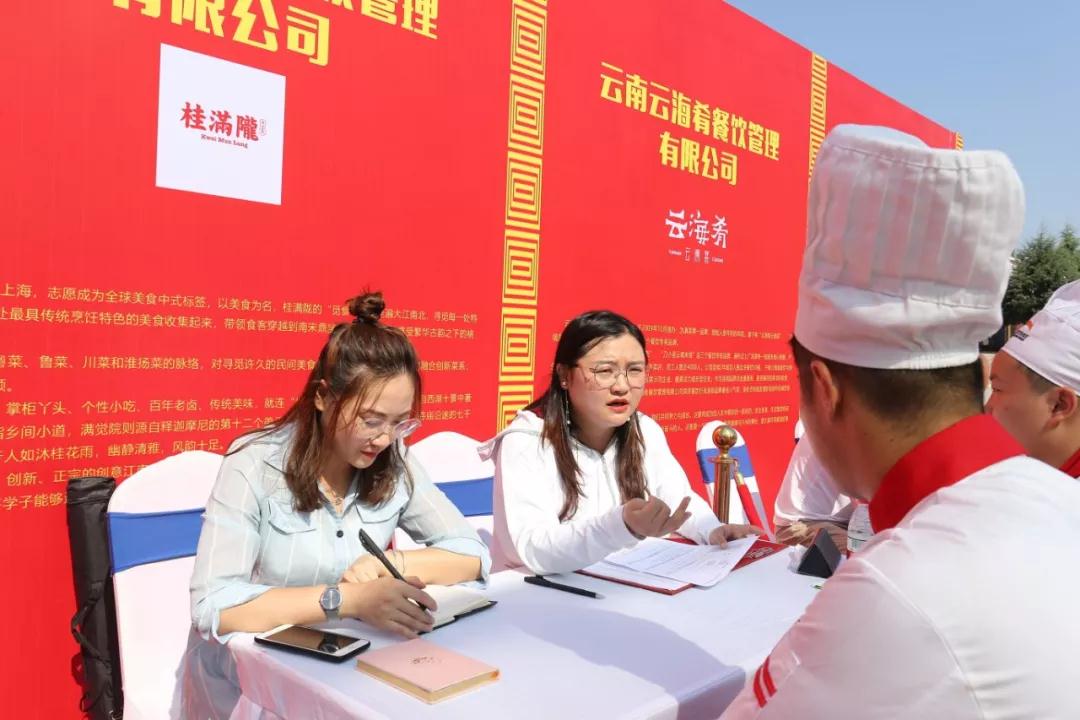 ���Ӿ۽��¶���