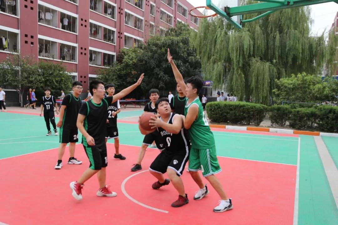 ֣���¶������ѧУ����