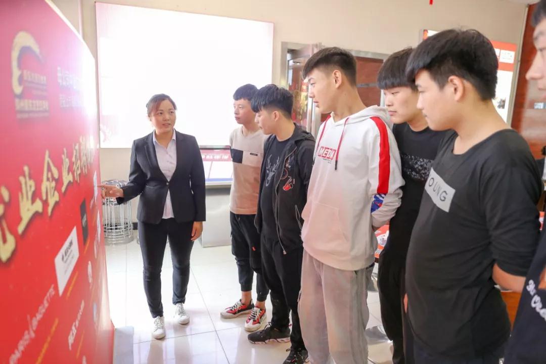 ���Ӿ۽��¶���